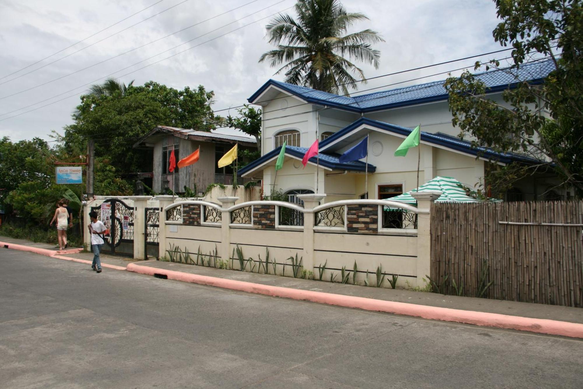 Donsol Aguluz Homestay Exterior photo